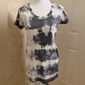 Lululemon Women’s T-Shirt